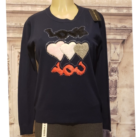 Beautiful hearts sweaters - Picture 2 of 4